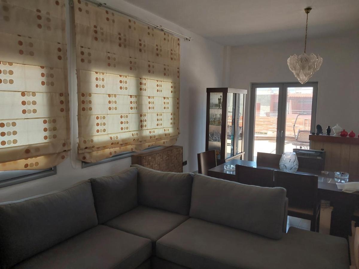 Passatempo Casa - 3 Bedroom Apartment Close To The Swimming Pool Gerani  Bagian luar foto