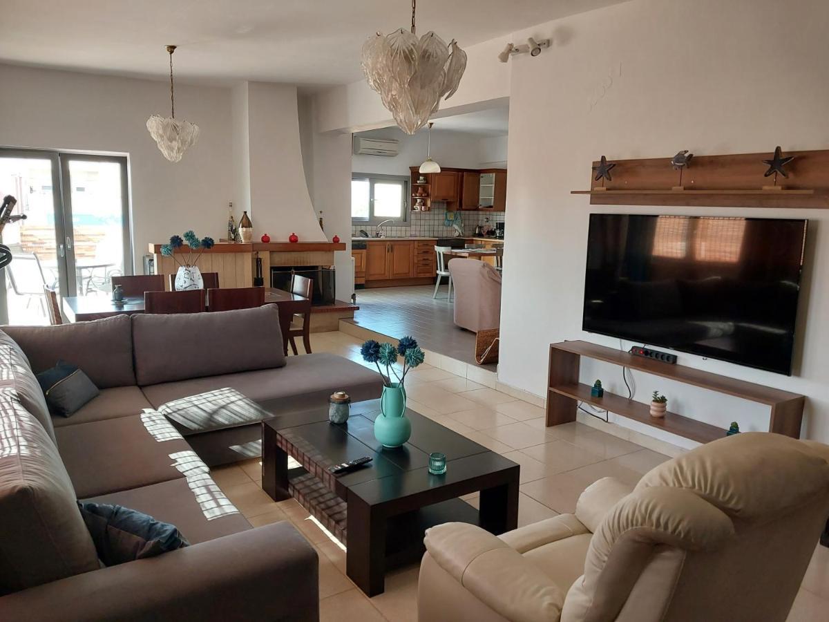 Passatempo Casa - 3 Bedroom Apartment Close To The Swimming Pool Gerani  Bagian luar foto