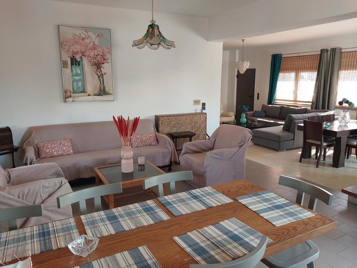 Passatempo Casa - 3 Bedroom Apartment Close To The Swimming Pool Gerani  Bagian luar foto