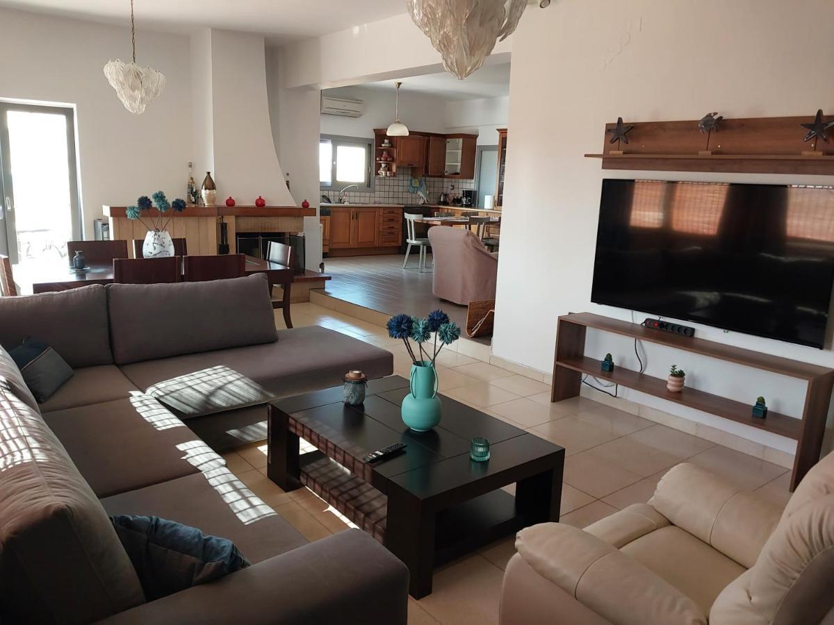 Passatempo Casa - 3 Bedroom Apartment Close To The Swimming Pool Gerani  Bagian luar foto