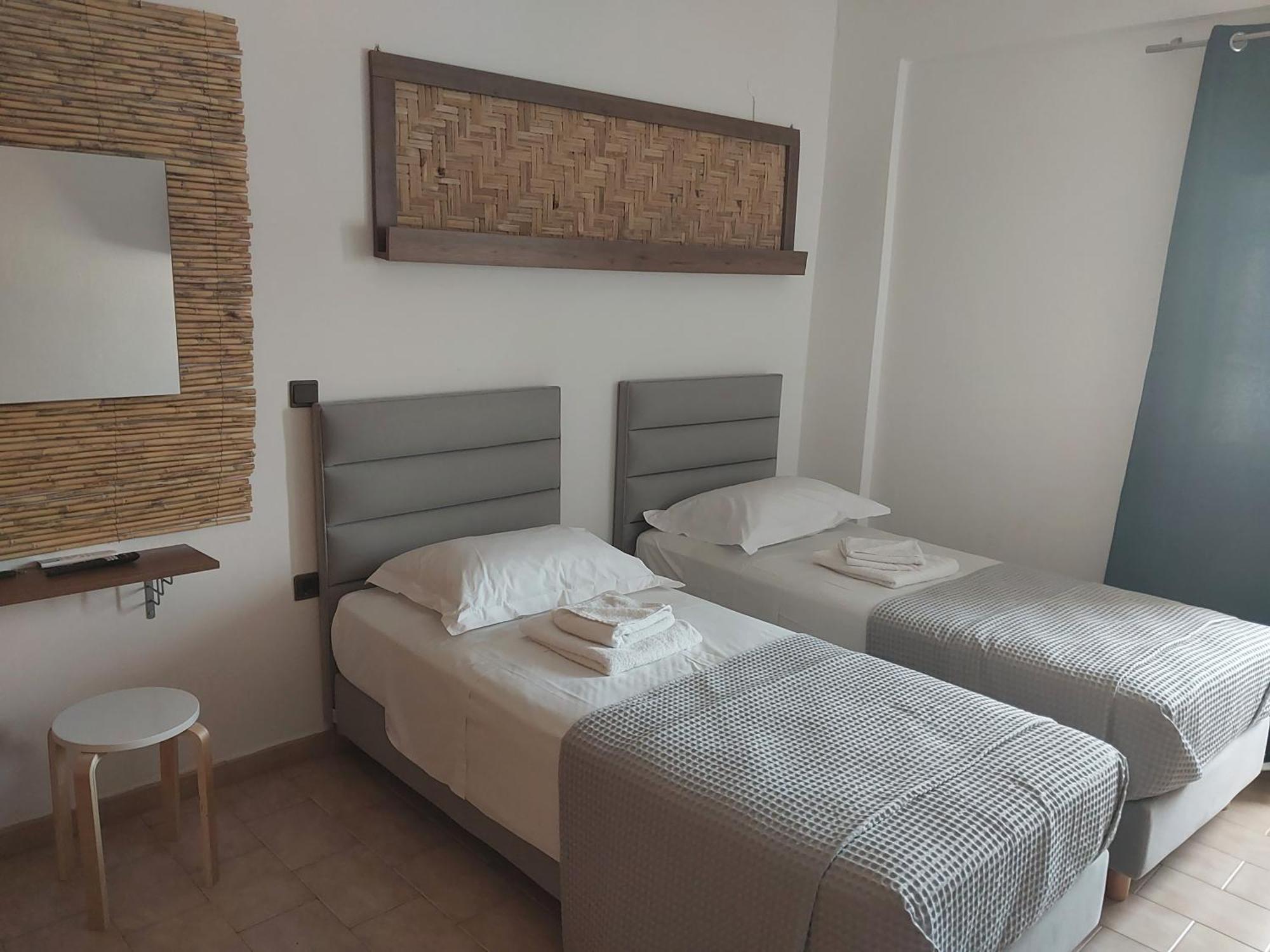 Passatempo Casa - 3 Bedroom Apartment Close To The Swimming Pool Gerani  Bagian luar foto